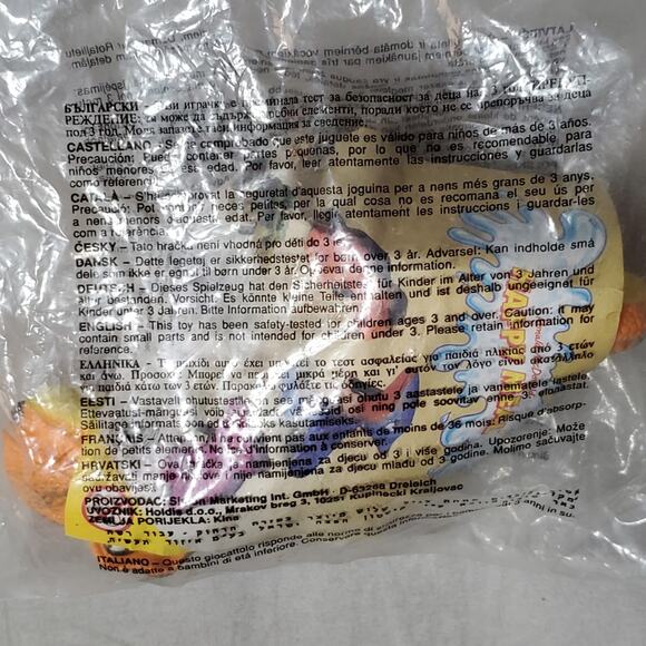 1997 McDonalds United Kingdom Dinosaur Water Squirter New in Package - Picture 2 of 2